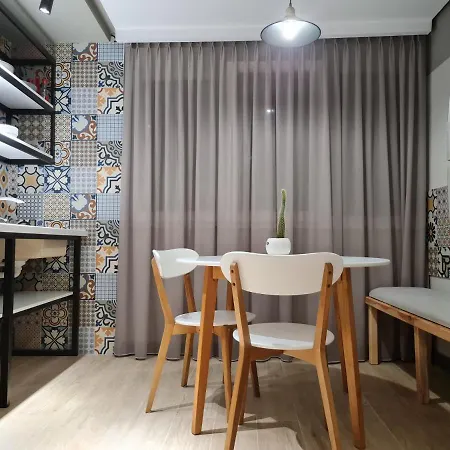 Apartment Tam Serviced Myslym Shyri No1