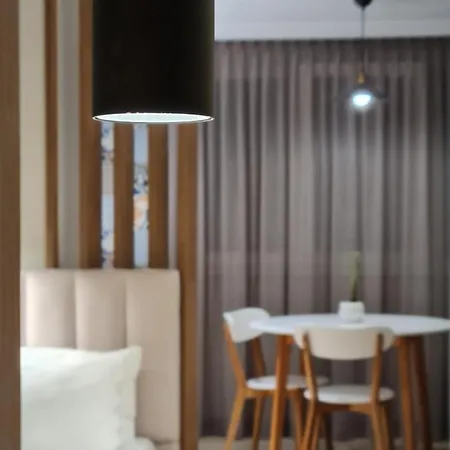 Tam Serviced Myslym Shyri No1 Apartment *