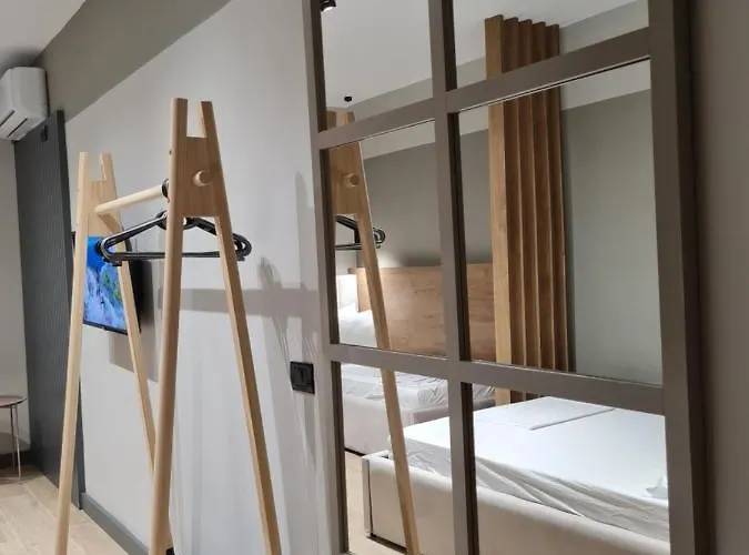 Tam Center Next To Blloku No1 아파트 *